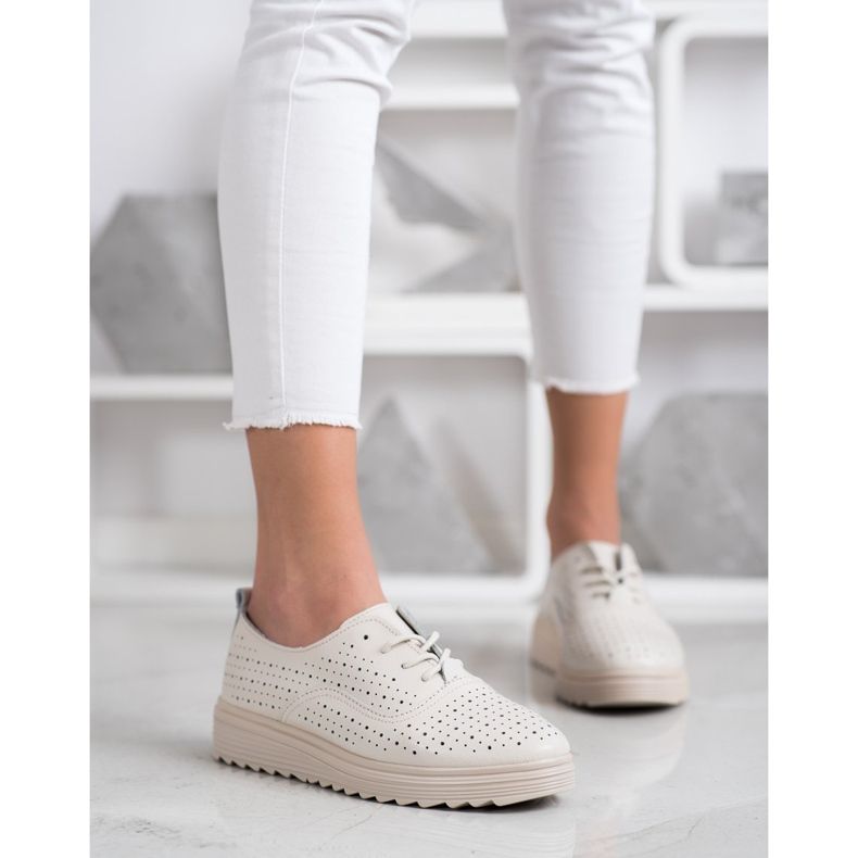 Goodin Prolamovaná kožená obuv béžový 2