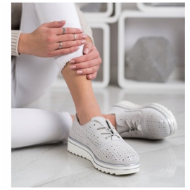 Goodin Prolamovaná kožená obuv béžový 1