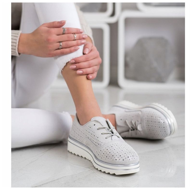 Goodin Prolamovaná kožená obuv béžový 1