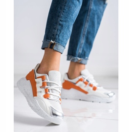 Ideal Shoes Tenisky s oranžovou vložkou bílý oranžový 2 Ideal Shoes Tenisky s oranžovou vložkou bílý oranžový 2