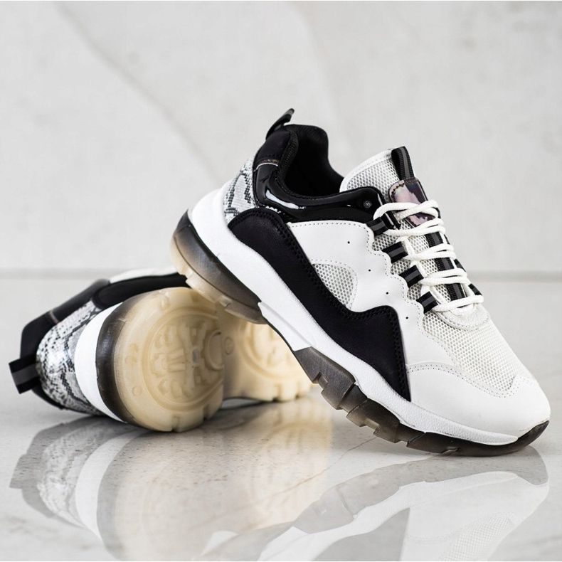 Ideal Shoes Tenisky Na Černé Platformě bílý 2