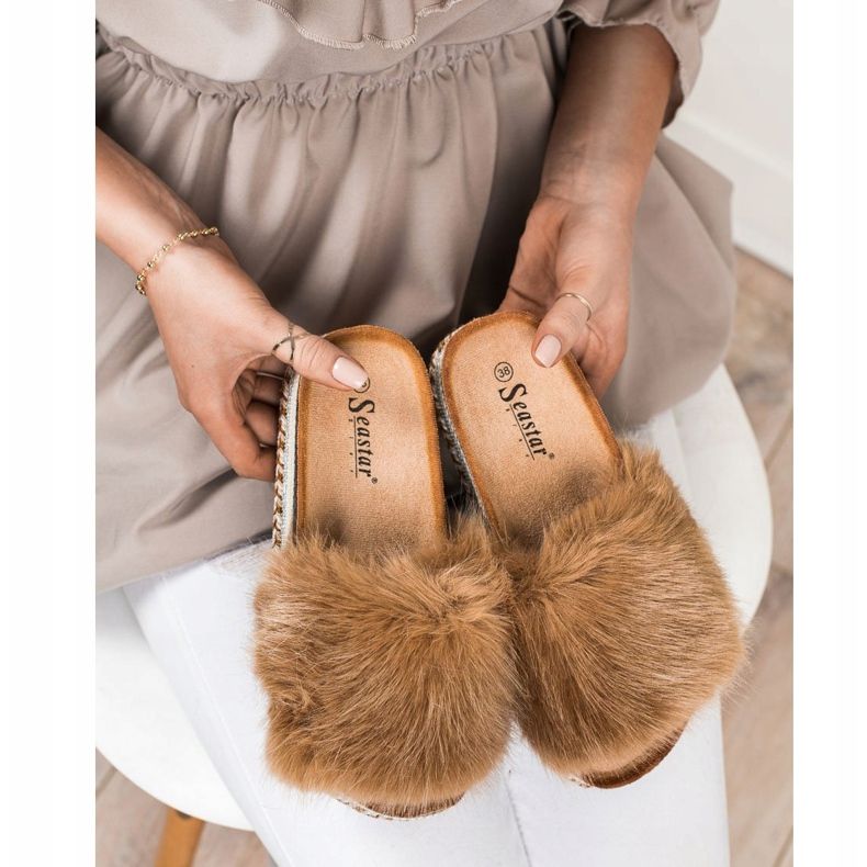 Seastar Módní pantofle na dekorativní platformě hnědý 2