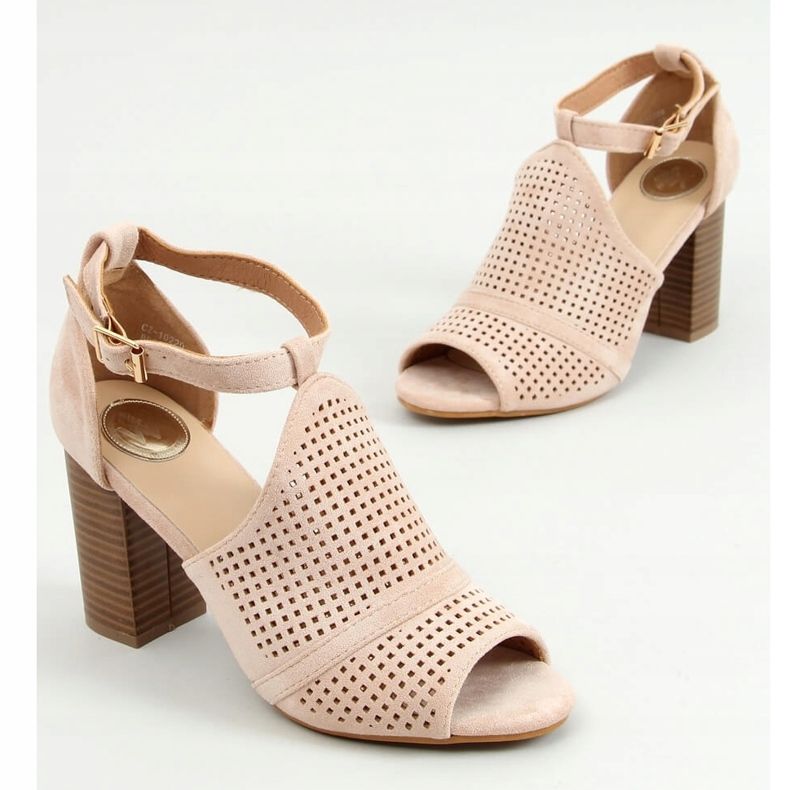 Béžové sandály na podpatku s otevřenou špičkou CZ-10220 Beige béžový 1
