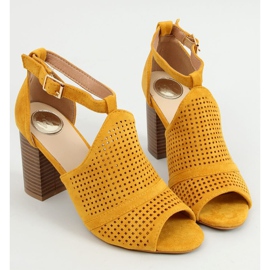 Sandály na vysokém podpatku s otevřenou špičkou CZ-10220 Yellow žluť 1