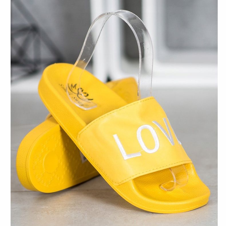 Small Swan Eko kožené přezůvky LOVE &amp; HATE žlutá 2