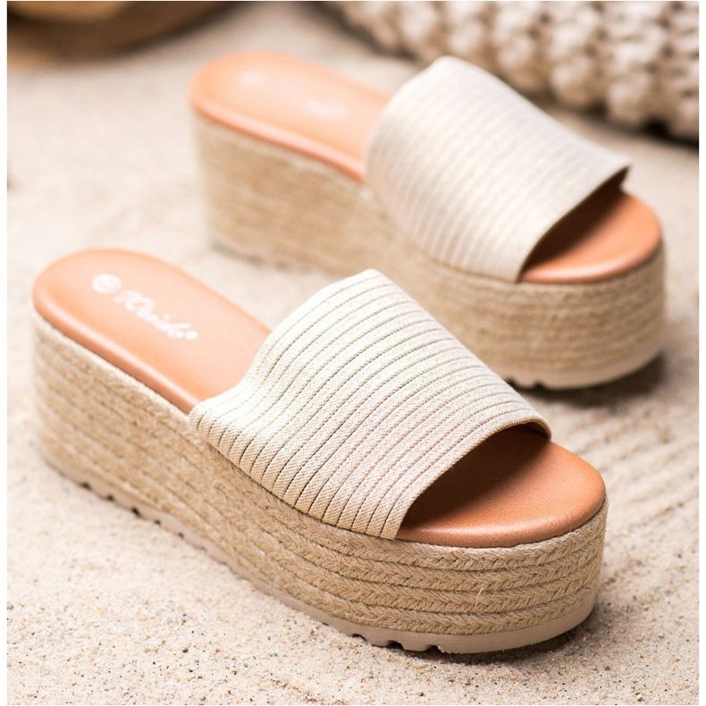 Weide Pantofle Na Slámové Platformě zlatý 1