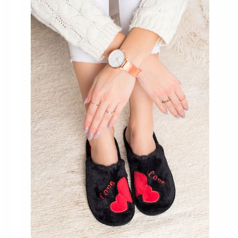 Bona Teplé milostné pantofle černá červené 1