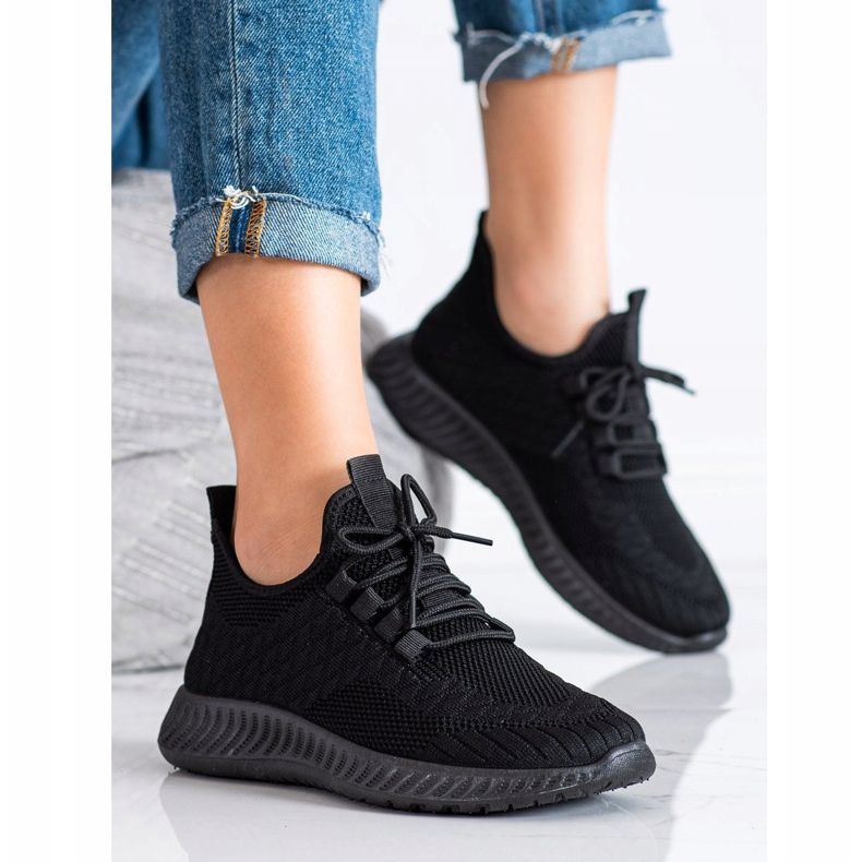 SUPER COOL Prolamované sportovní boty černá 1