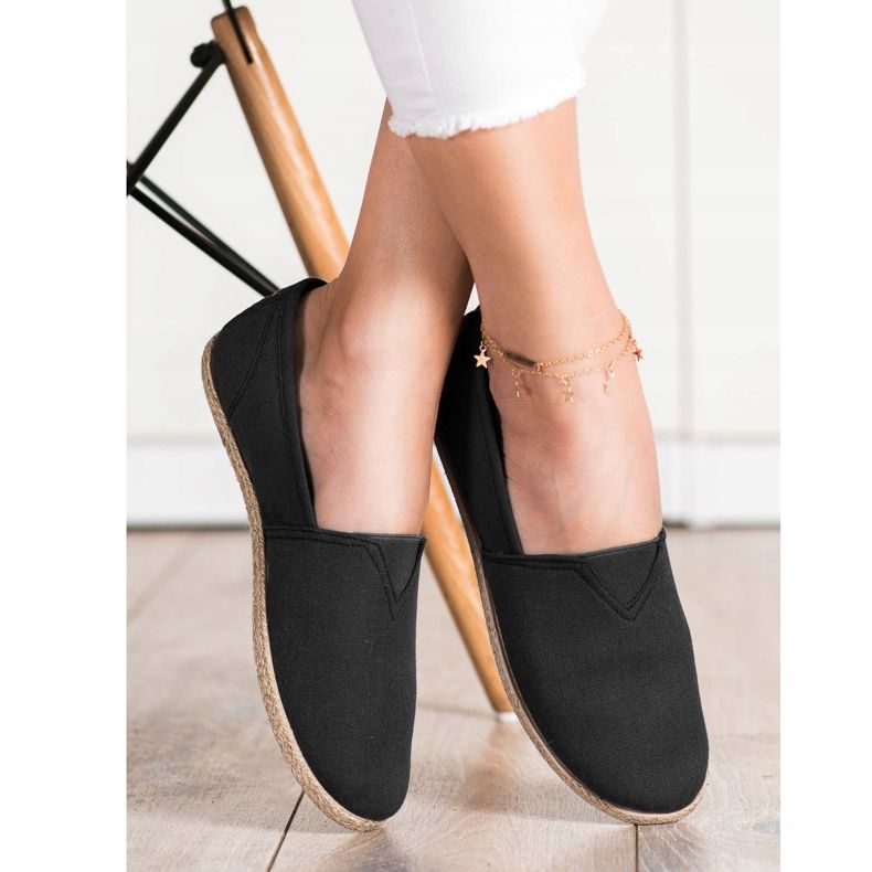 Příležitostné slipy MCKEYLOR černý 1