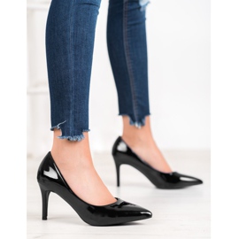 Small Swan Lakované kolíky černý 2