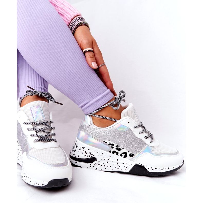 NEWS Dámské klínové tenisky bílé s brokátem Avery 21SP26-3974 bílý černá stříbrný 4