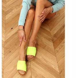 Žluté Dámské žluté pantofle 38846 Zářivě žlutá 1