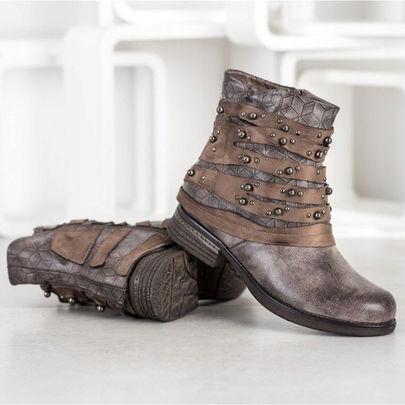 Queentina Pohodlné kozačky s ozdobami šedá 1