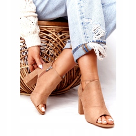 Jarní semišové boty na sloupku Vinceza 21-17095 béžové béžový 2 Jarní semišové boty na sloupku Vinceza 21-17095 béžové béžový 2