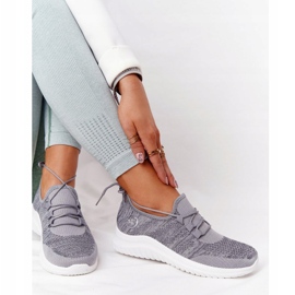 Šedá dámská sportovní obuv 1 Šedá dámská sportovní obuv 1