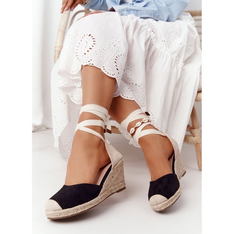 PG1 Černé svázané klínové sandály Nelly s copánky béžový černá 2