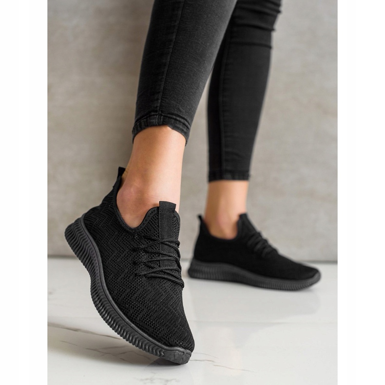 SHELOVET Prolamované sportovní boty černá 2