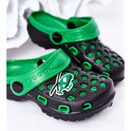 Dětské pěnové pantofle Kroks Black and Green Jupiter černý zelený 1