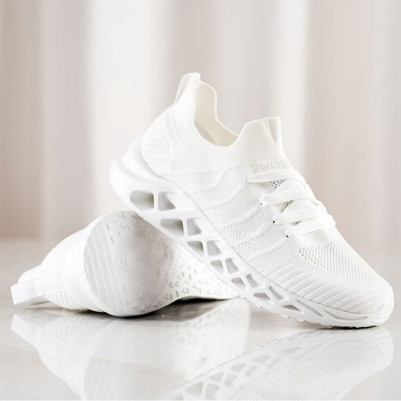 Mckeylor Lehká sportovní obuv Mkeylor bílý 1 Mckeylor Lehká sportovní obuv Mkeylor bílý 1