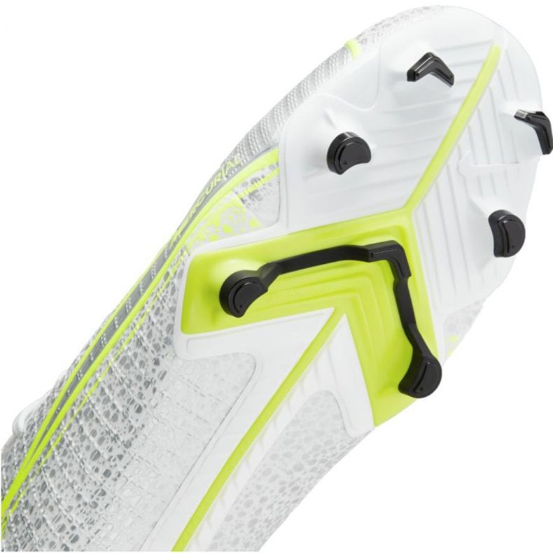 Kopačky Nike Mercurial Superfly 8 Academy FG / MG M CV0843 107 bílý 3