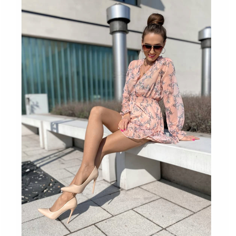 Small Swan Lakované kolíky hnědý 1