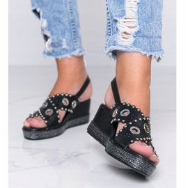 Černé sandály na klínku Mon černý 1