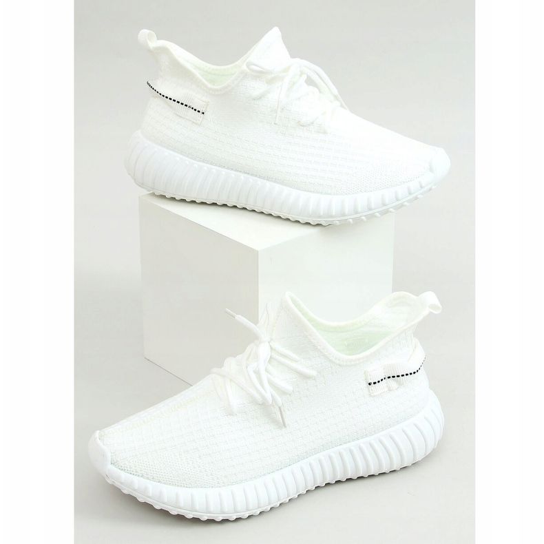 Bílé ponožky sportovní boty 7817 White bílý 1