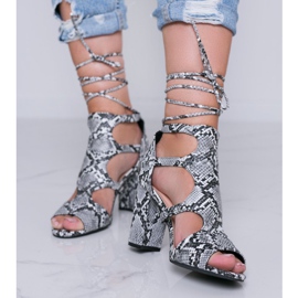 Černé sandály na sloupku ve vzoru hadí kůže Gold Jungle černá 1