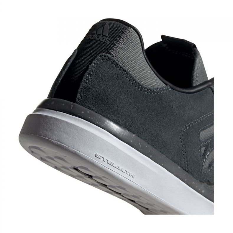 Boty Adidas Sleuth M EF7179 zelený 1