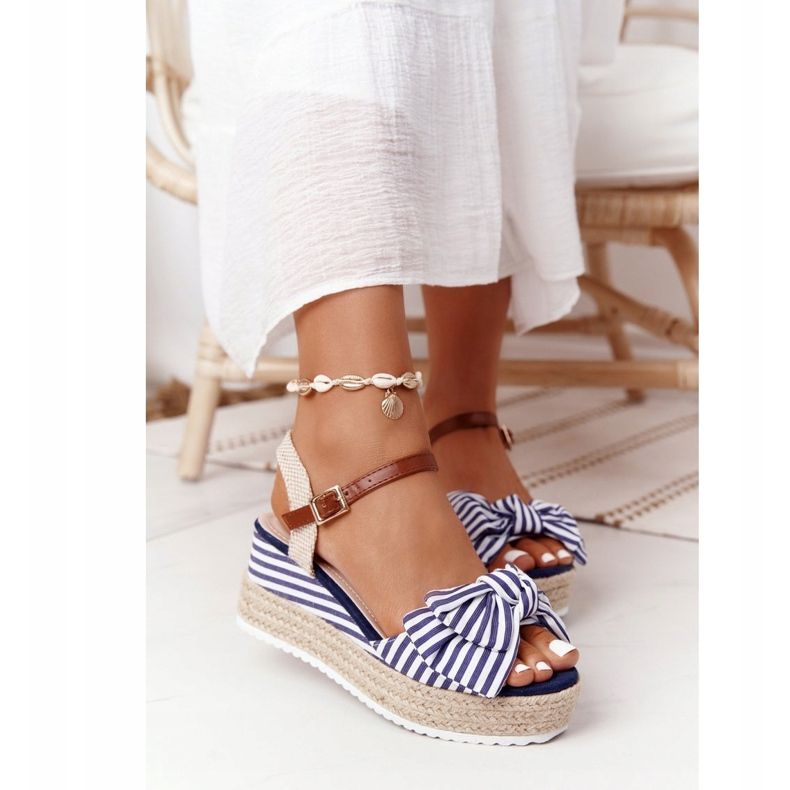 PG1 Tmavě modré klínové sandály La Isla Bonita bílý modrý vícebarevný 2 PG1 Tmavě modré klínové sandály La Isla Bonita bílý modrý vícebarevný 2