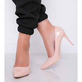 Béžově lakované podpatky Tisha béžový 1