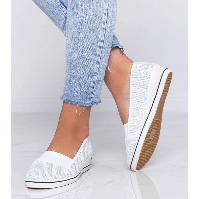 Bílé lesklé baleríny na klínovém podpatku Glam Star bílý 1