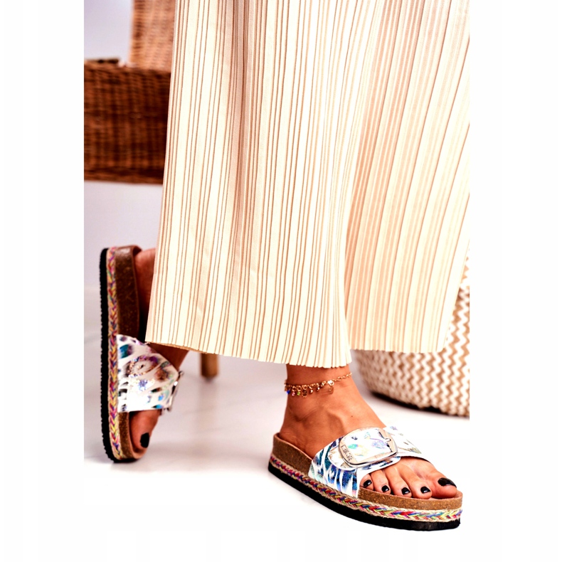 Dámské pantofle Big Star s metalickým vzorem DD274127 bílý fialový stříbrný zelená 2 Dámské pantofle Big Star s metalickým vzorem DD274127 bílý fialový stříbrný zelená 2