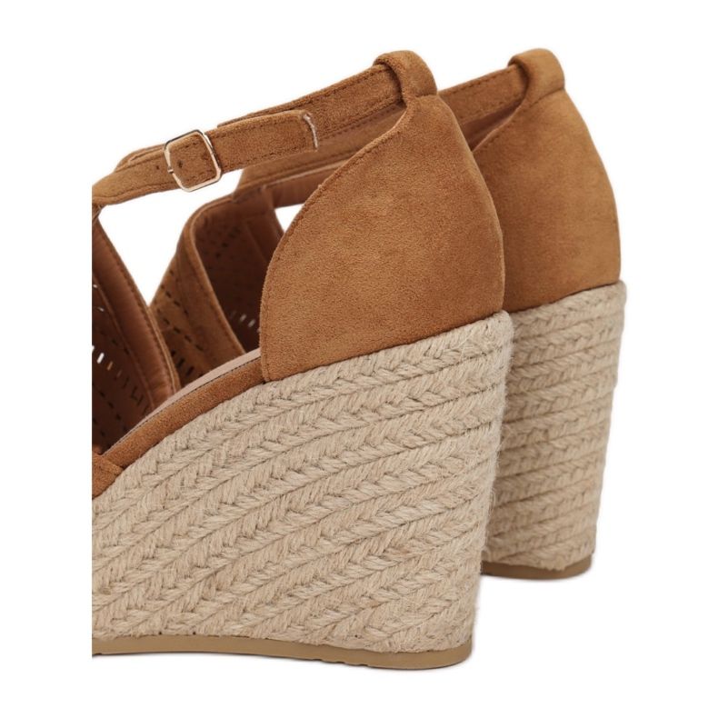 Vices Svěráky 7836-68-velbloud hnědý 1