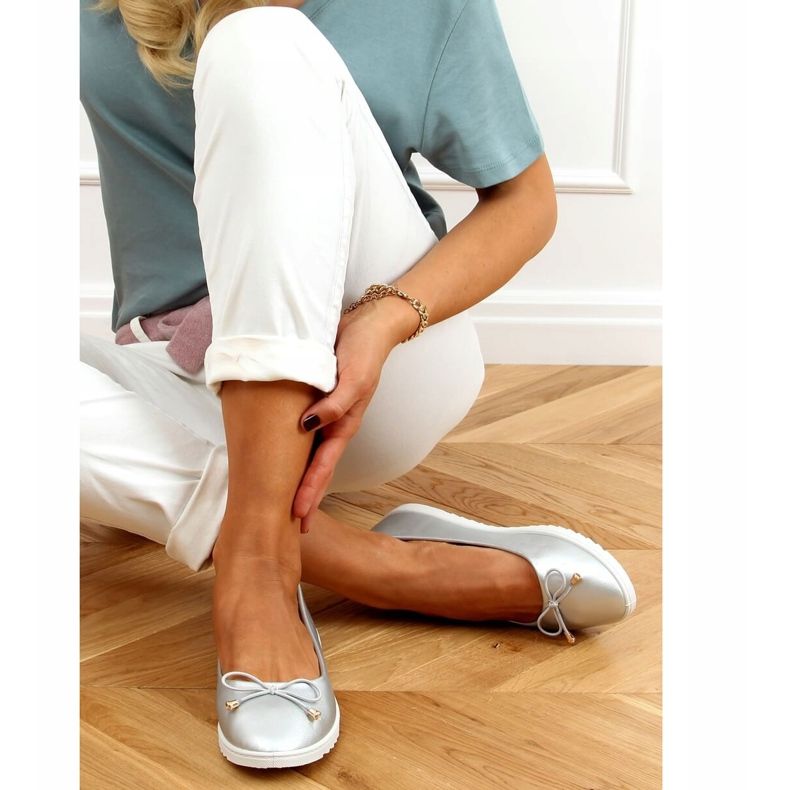 Stříbrné dámské balerínky DY-10 Silver stříbrný 1