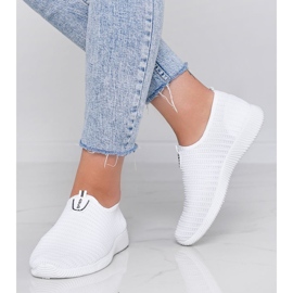 Udělejte to bílé sportovní tenisky bílý 1