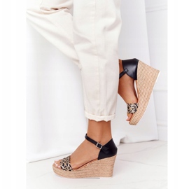 Kožené sandály na klínu Maciejka L4869-01 Black černá 2 Kožené sandály na klínu Maciejka L4869-01 Black černá 2