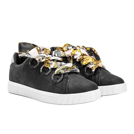 Černé tenisky se saténovou vazbou od Kisionis černá 1