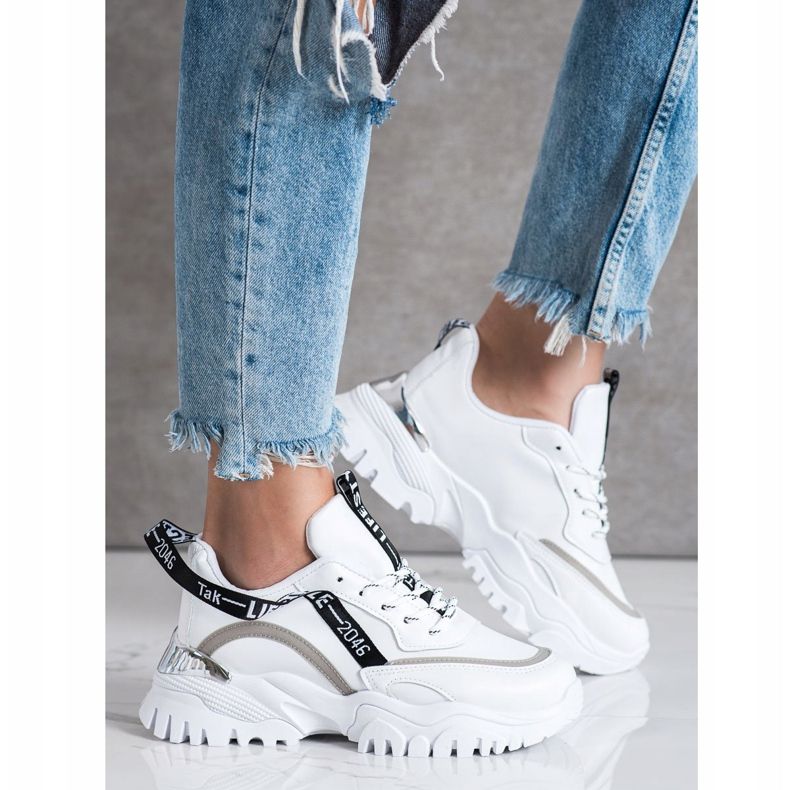 Ideal Shoes Bílé módní tenisky bílý 1