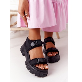 PS1 Sandály na masivní černé platformě létají vysoko černá 2