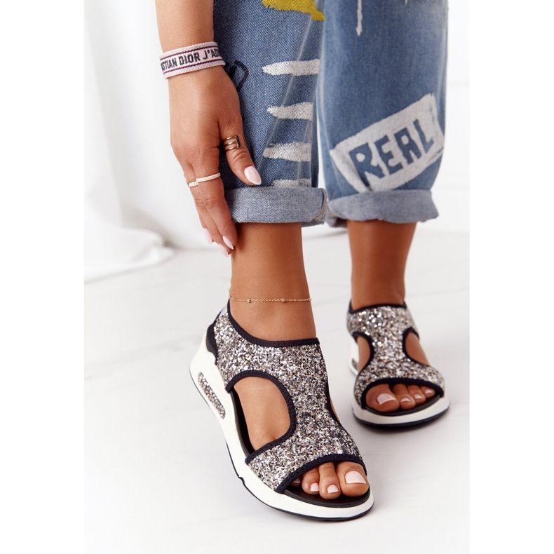 S.Barski Stříbrné nazouvací sandály se Zoey Brocade černá 2