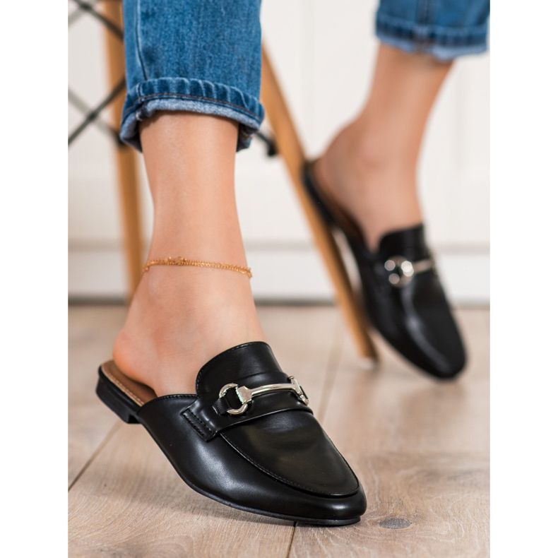 SHELOVET Elegantní pantofle s ozdobou černá 2