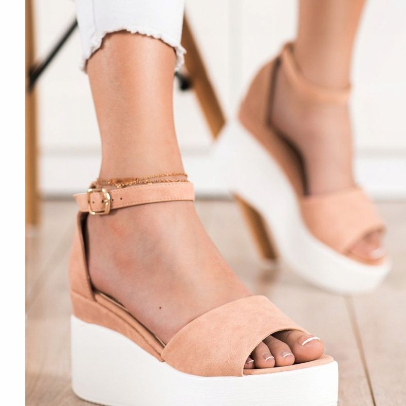 Comer Lehké sandály na platformě béžový 2