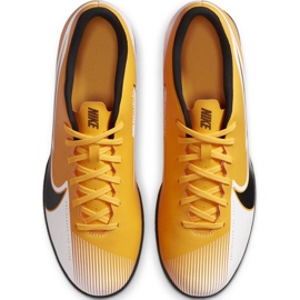 Kopačky Nike Mercurial Vapor 13 Club Ic M AT7997 801 černá, bílá, černá, žlutá žluť 1