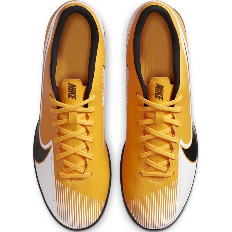 Kopačky Nike Mercurial Vapor 13 Club Ic M AT7997 801 černá, bílá, černá, žlutá žluť 1