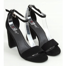 Černé sandály na sloupku AF03P Černá černý 1