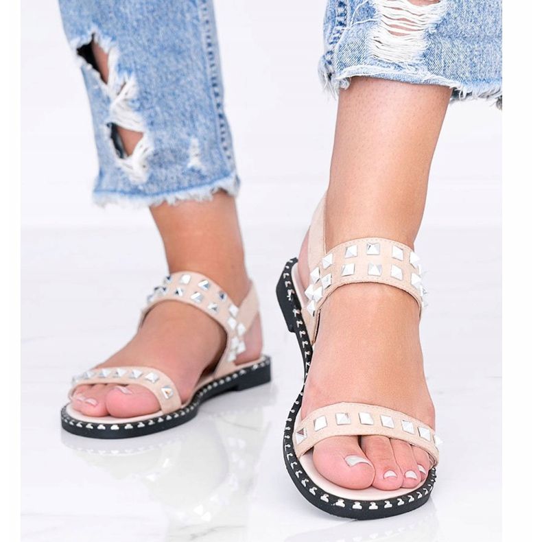 Béžové sandály s cvočky Thelma béžový 1