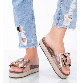 Dámské pantofle z růžového zlata s mašlí Columbia zlatý 1