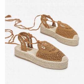 Vices Svěráky 3519-68-velbloud hnědý 1 Vices Svěráky 3519-68-velbloud hnědý 1