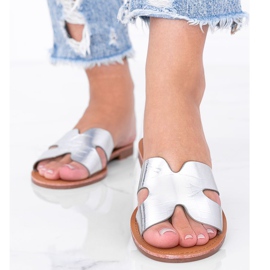 Stříbrné pantofle se vzorem krokodýlí kůže Phoenix stříbrný 1